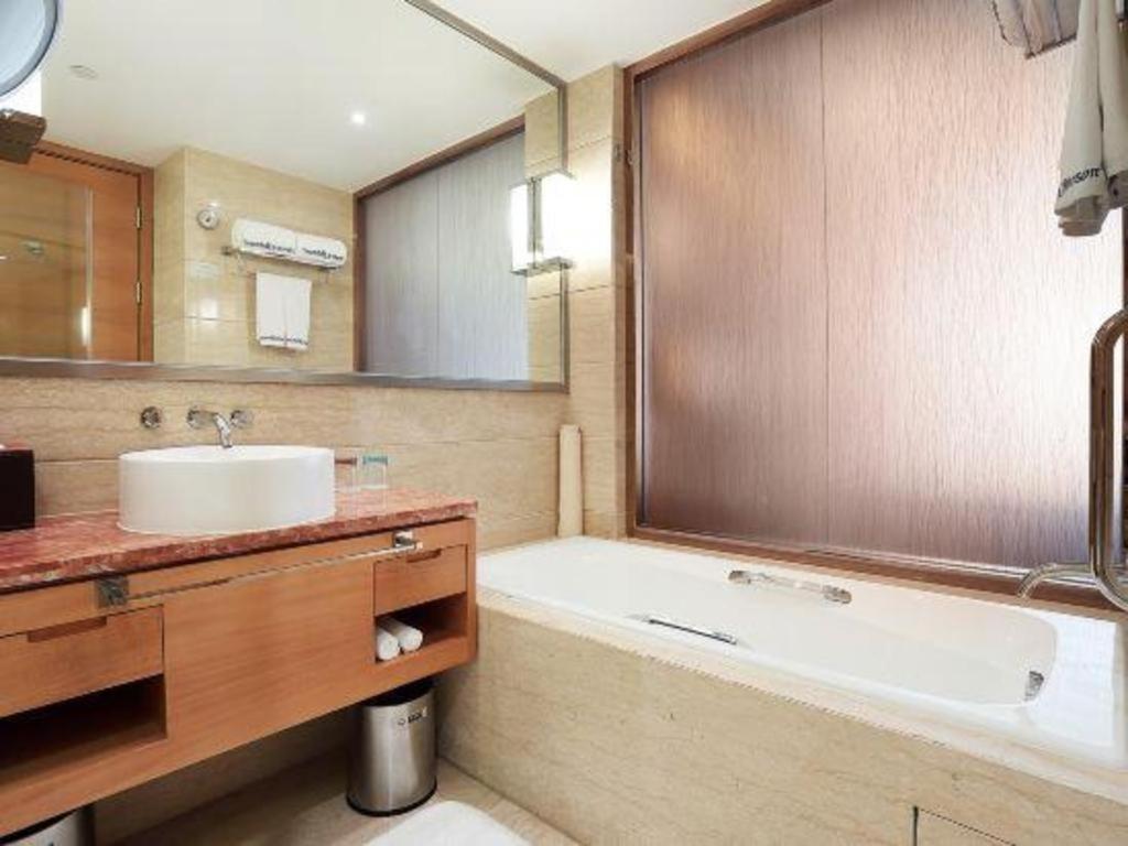 Howard Johnson By Wyndham Sunshine Plaza Нінбо Екстер'єр фото